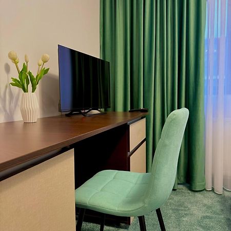 Hotel Palace Тыргу-Жиу Экстерьер фото