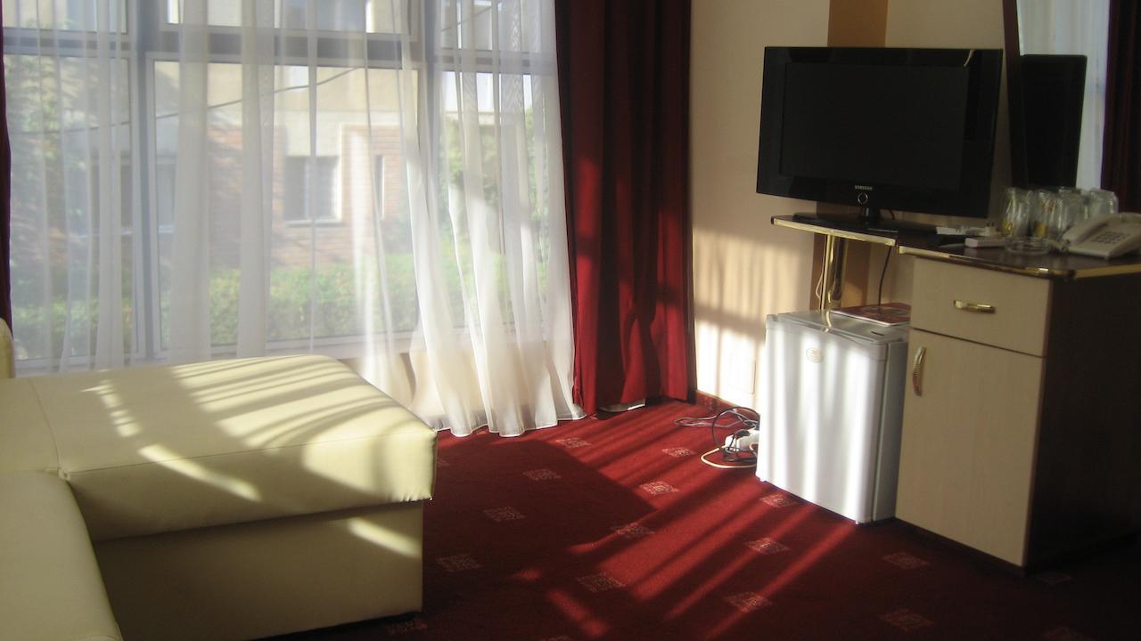 Hotel Palace Тыргу-Жиу Номер фото